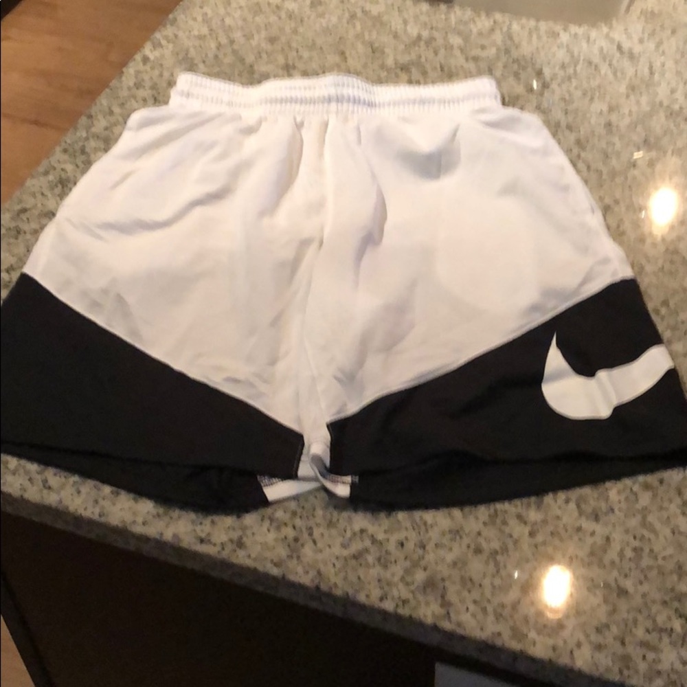 Nike - White/Black - Shorts - Large